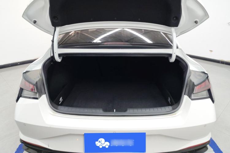 Used Hyundai Elantra 2022 1.5L CVT LUX Prestige Edition
