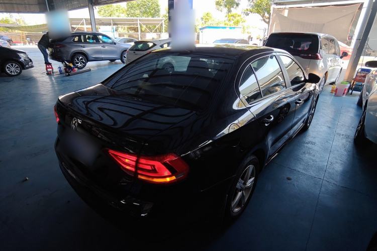 Used Volkswagen Lavida 2017 1.6L Automatic Fashion Edition
