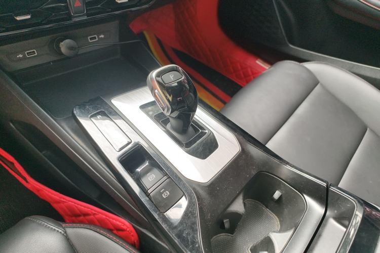 Used MG 5 2022 300TGI DCT Chao Yue Luxury Edition