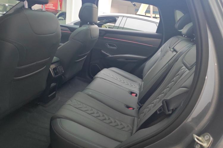 Used BYD Song L DM-i 2025 Intelligent Driving Version 112 km Beyond-Range Type
