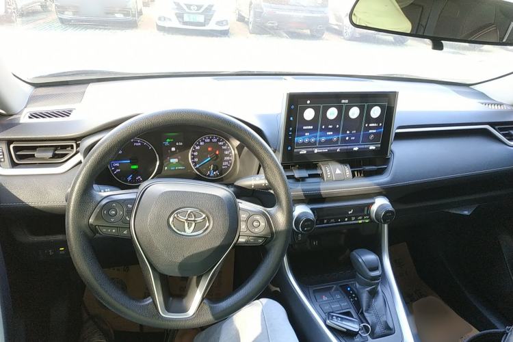 Used Toyota Wildlander 2020 Dual-Engine 2.5L E-CVT Two-Wheel Drive Luxury Edition
