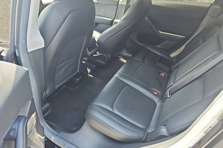 Used Tesla Model Y 2022 Performance High-Performance All-Wheel-Drive Version
