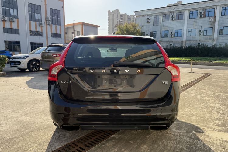 Used Volvo V60 2014 Facelift T5 Zhiyi Edition
