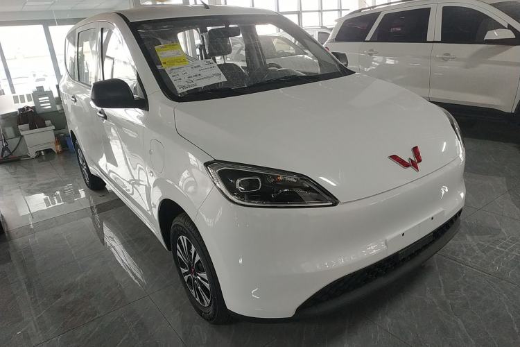 Used Wuling Hongguang New Energy 2024 All-Electric Model 300KM Practical Version
