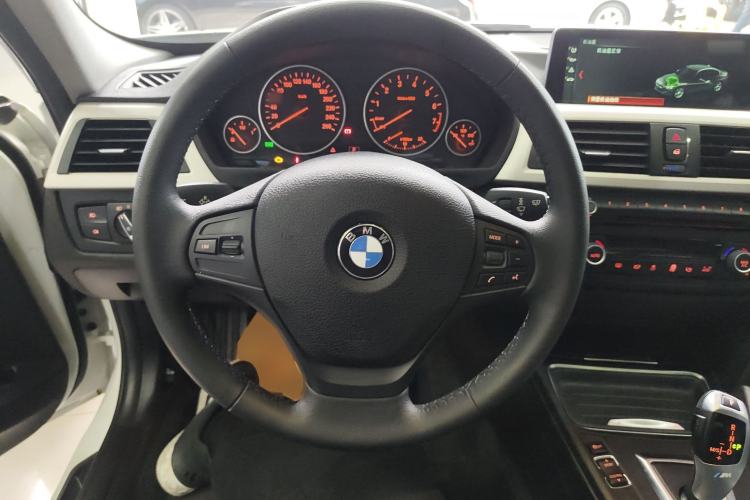 Used BMW 3 Series 2015 320Li Fashion Model
