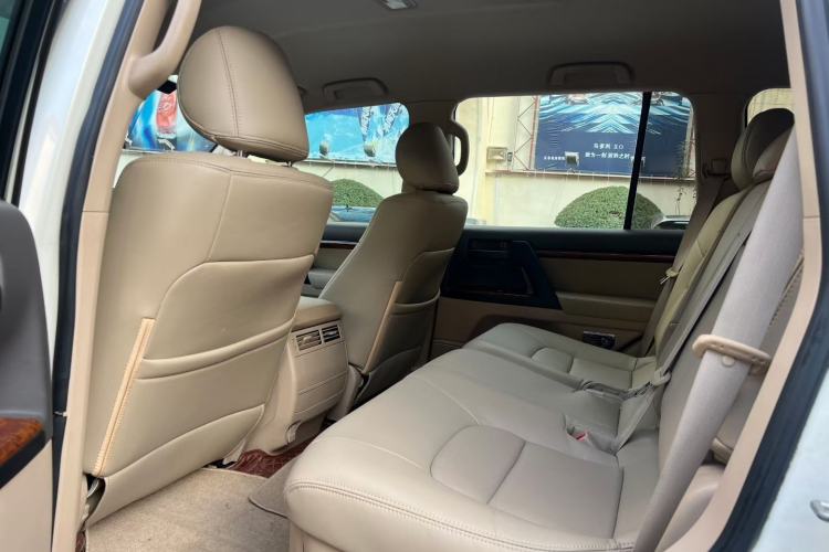 Used Toyota Land Cruiser 2014 4.0L Automatic Parallel Import Version 5 Seats
