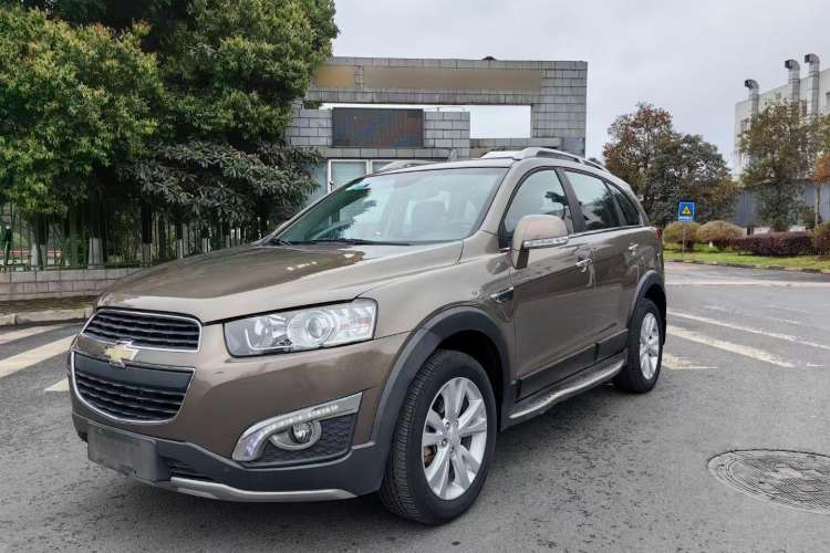 Used Chevrolet Captiva 2015 2.4L 4x4 Flagship Edition 7-Seater