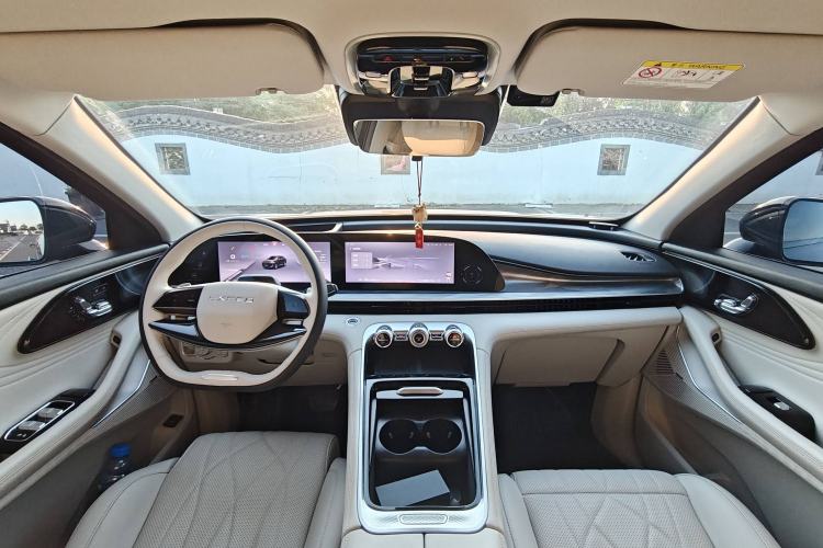 Used  Stellar 2023 400T Two-Wheel Drive Luxury Edition
