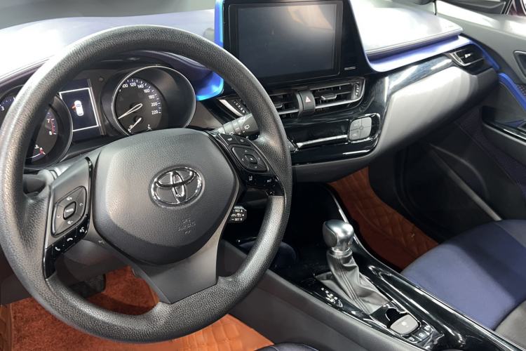 Used Toyota C-HR 2018 2.0L Leading Edition China V-standard
