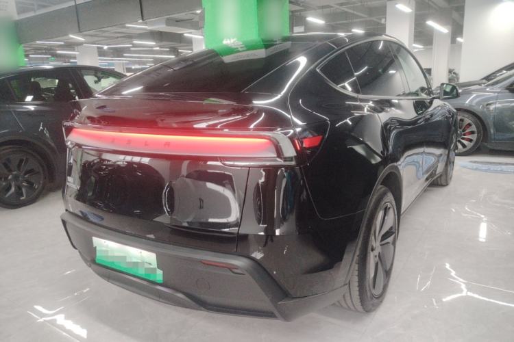 Used Tesla Model Y 2025 Rear-Wheel-Drive Version