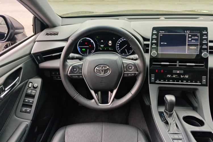 Used Toyota Avalon 2019 Dual-Engine 2.5L Luxury Edition China VI Standard
