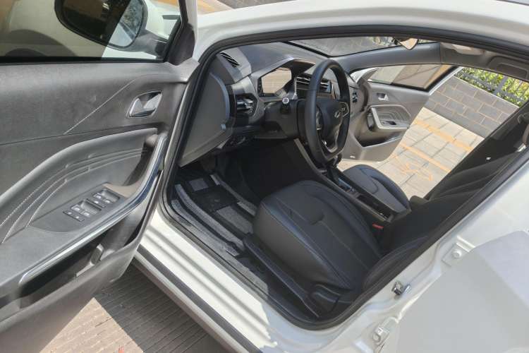 Used Chery Tiggo 3X 2021 PLUS 1.5L CVT Thrilling Red Date Edition
