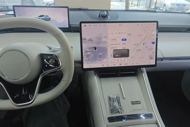 Used Hima Luxeed S7 2025 785 km Ultra