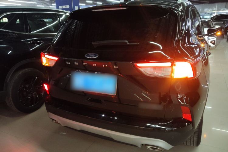 Used Ford Escape 2020 EcoBoost 245 Two-Wheel-Drive Titanium Edition
