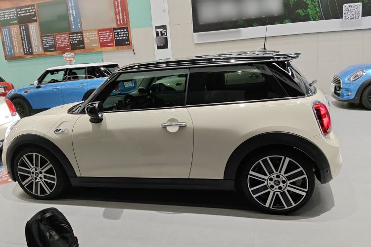 Used  MINI 2019 2.0T COOPER S Artist