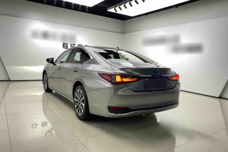 Used Lexus ES 2022 200 Excellence Edition
