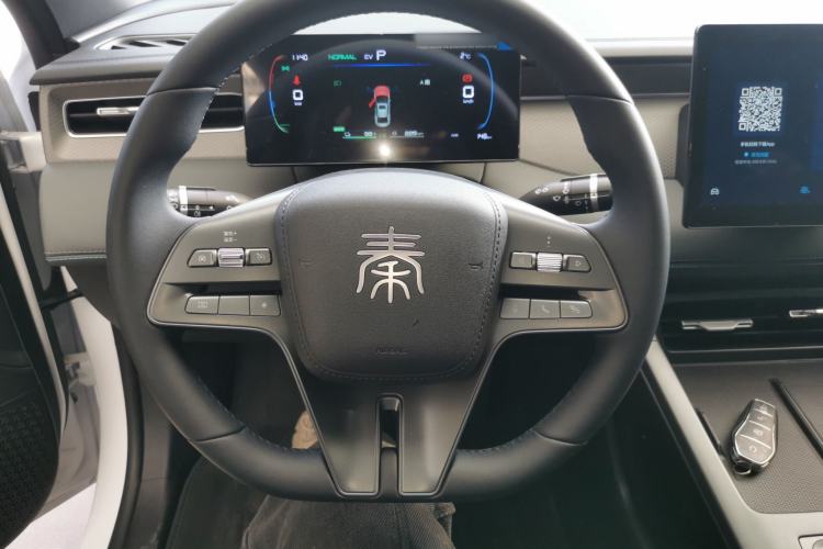 Used BYD Qin PLUS 2025 DM-i Smart Drive 55KM Leading Model
