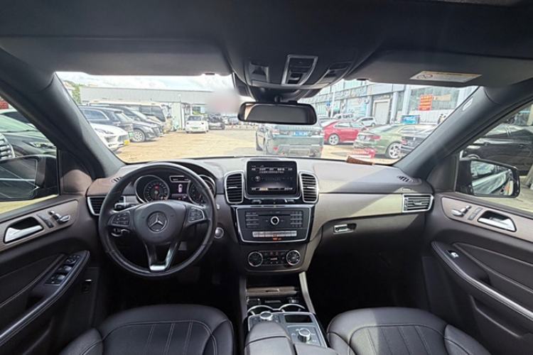 Used Mercedes-Benz GLE 2018 GLE 320 4MATIC Dynamic Edition Collector's Edition
