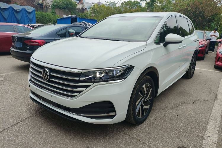 Used Volkswagen Viloran 2024 330TSI Luxury Edition
