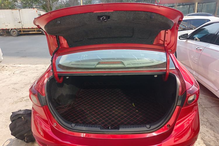 Used Mazda Mazda 3 Axela 2016 Sedan 1.5L Automatic Comfort Model
