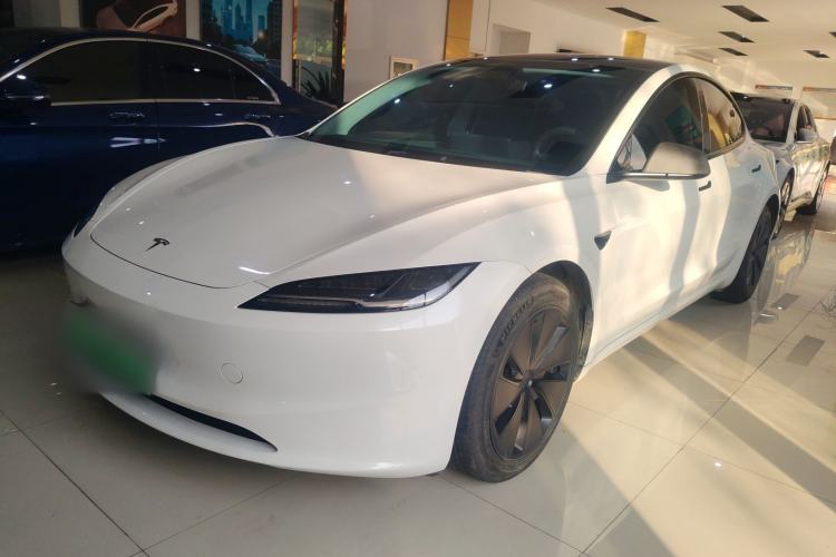 Used Tesla Model 3 2023 Long-Range All-Wheel-Drive Version
