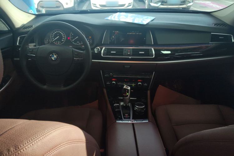 Used BMW 5 Series GT 2015 528i Leading Model