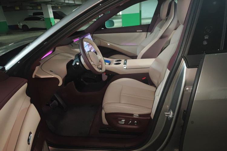 Used  YU7 2025 Ultra-Long Range High-Performance All-Wheel-Drive Max Edition