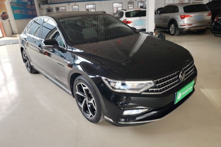 Used Volkswagen Magotan 2023 2 Million Units Commemorative Edition 330TSI DSG Luxury Version
