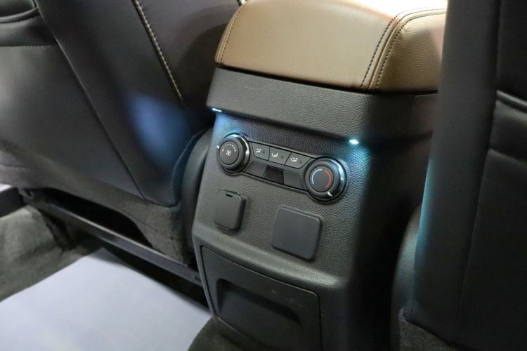 Used Ford Explorer 2013 3.5L Deluxe Model
