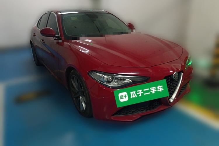Used Alfa Romeo Giulia 2017 2.0T 200HP Luxury Edition
