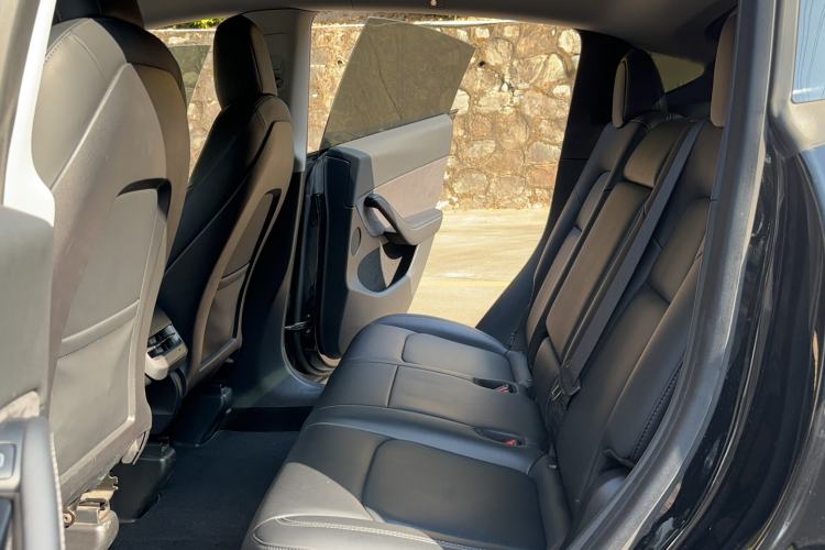 Used Tesla Model Y 2022 Rear-Wheel-Drive Version
