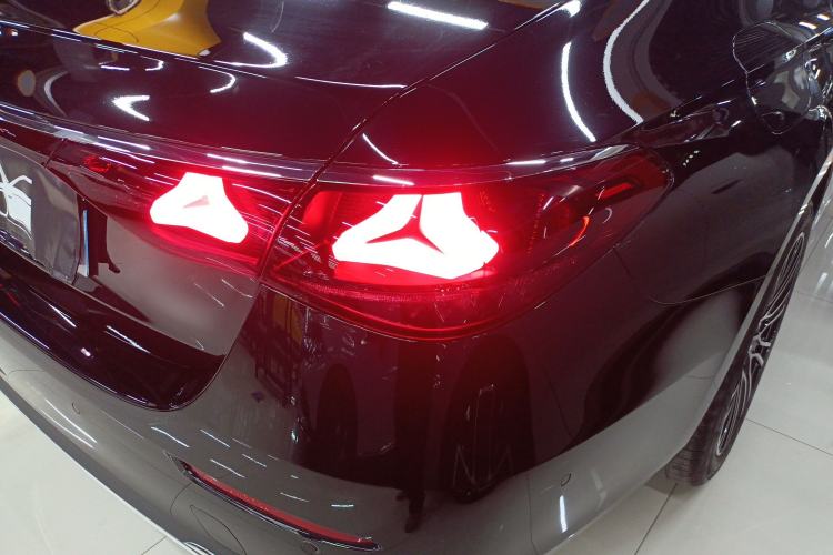 Used Mercedes-Benz E-Class 2025 Facelift E 300 L Luxury Edition
