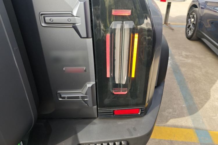 Used Jetour Traveler 2023 2.0T All-Wheel-Drive CrossPRO
