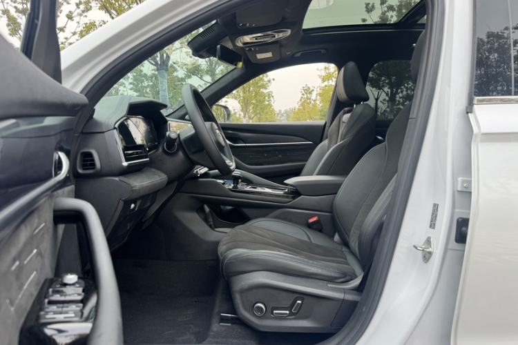 Used Geely Auto Monjaro L 2024 2.0TD High-Power Automatic Two-Wheel Drive Skyline Edition
