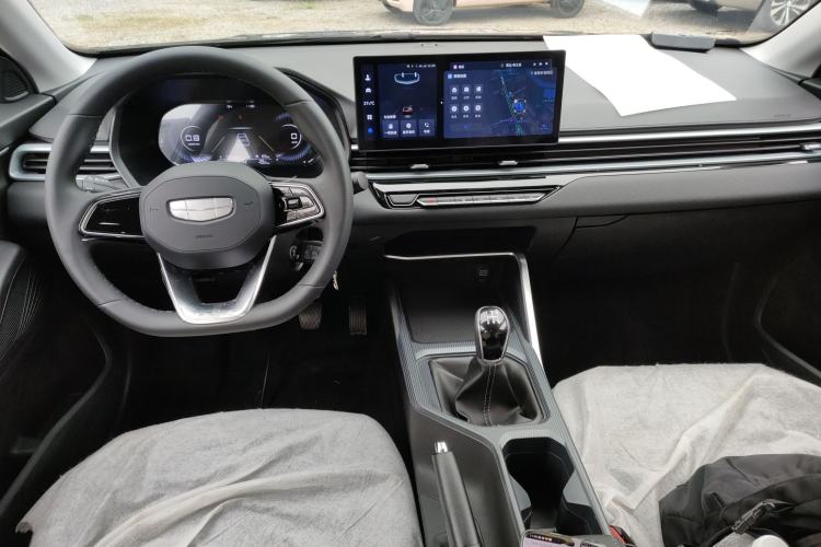 Used Geely Auto Emgrand 2025 4th Generation 1.5L Manual – Dragon Edition
