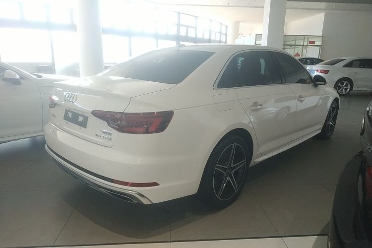 Used Audi A4L 2019 40 TFSI Fashion Version China V
