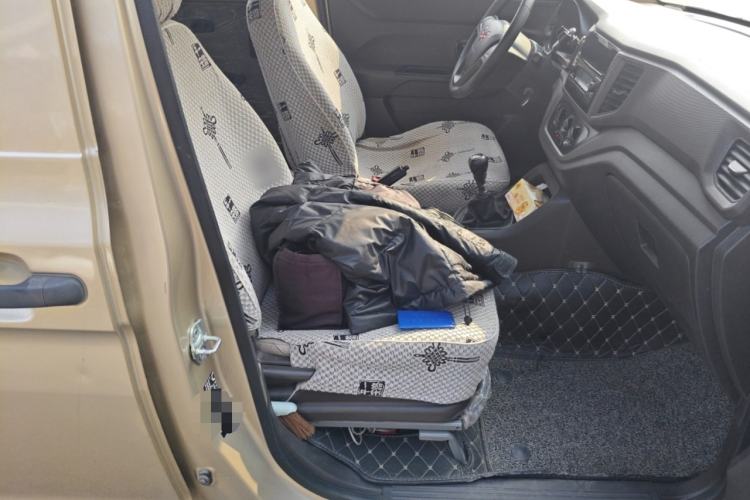 Used Wuling Hongguang V 2022 1.5L Jingqu Version Hydraulic Power Steering LAR