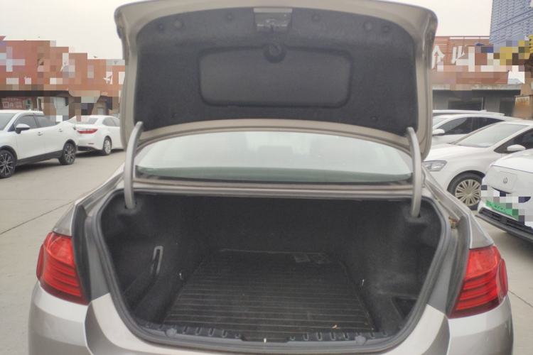 Used BMW 5 Series 2014 525Li Leading Model