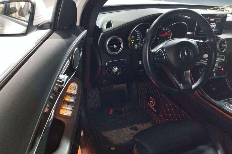 Used Mercedes-Benz GLC 2019 GLC 260 L 4MATIC Dynamic Model
