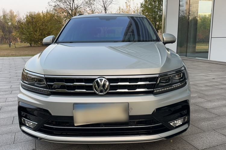 Used Volkswagen Tiguan L 2020 330TSI Automatic Two-Wheel Drive R-Line Flagship Version China VI Standard

