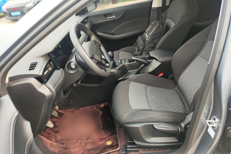 Used Roewe i5 2023 1.5L Manual Comfort Edition
