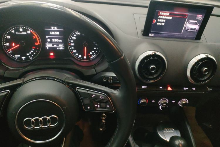 Used Audi A3 2018 30th Anniversary Edition Sportback 35 TFSI Fashion Model
