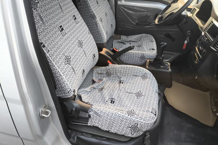 Used Wuling Zhiguang 2020 1.2L Van Utility Model China VI Emission Standard 2 Seats LSI
