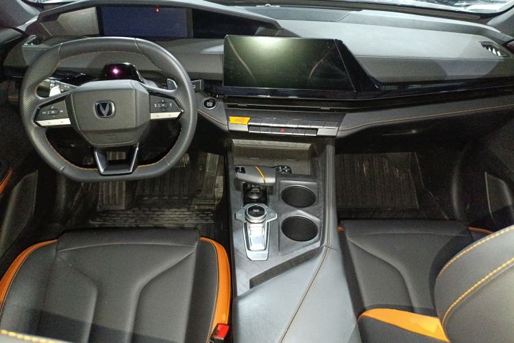 Used Changan UNI-V 2023 1.5T Prestige Model
