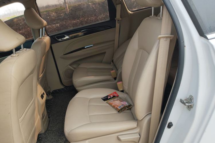 Used Baojun 730 2016 1.5T Manual Luxury Edition 7 Seats