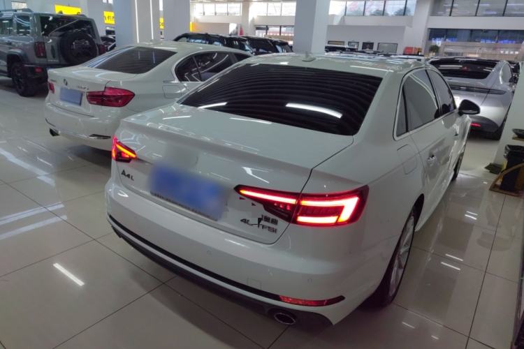 Used Audi A4L 2018 30th Anniversary Edition 40 TFSI Fashion Model