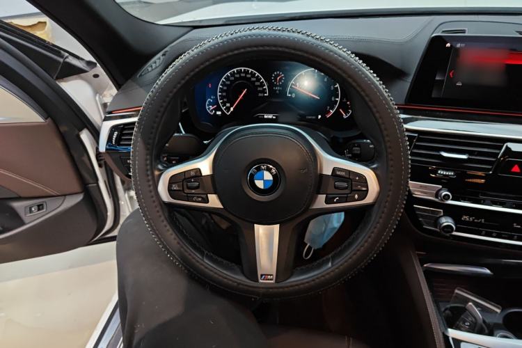 Used BMW 5 Series 2019 525Li M Sport Package
