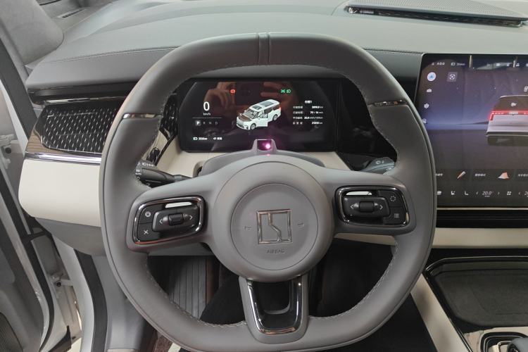 Used Zeekr 009 2024 Six-Seat Executive Version 4WD 108 kWh