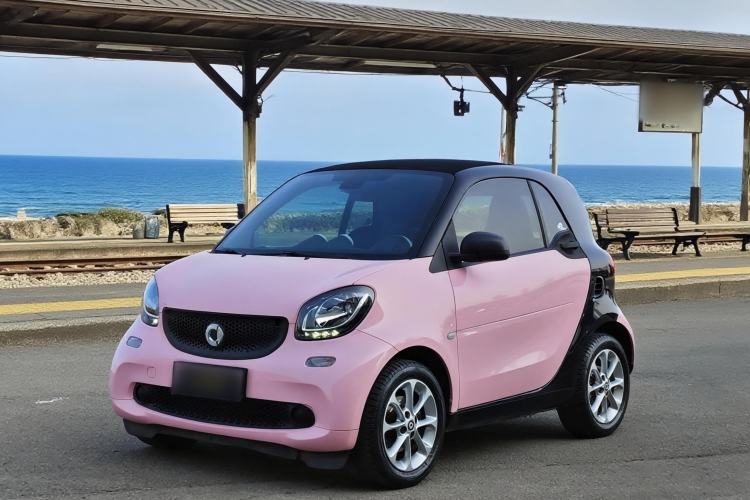 Used smart fortwo 2015 1.0L 52 kW hardtop Dynamic version