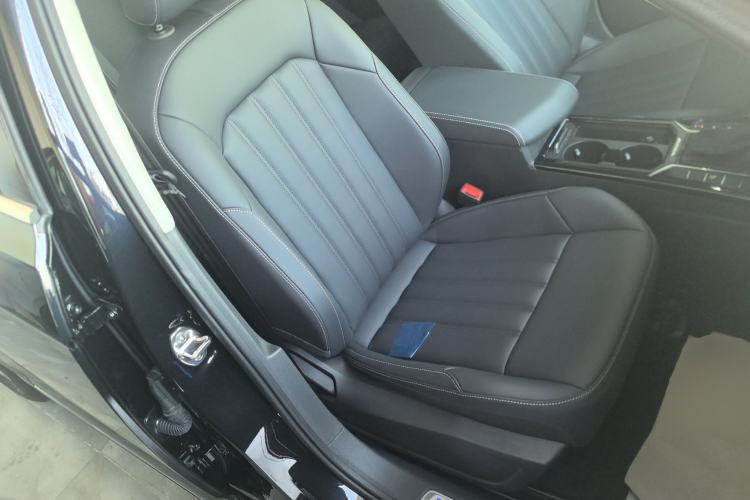 Used Volkswagen Passat New Energy 2025 430 PHEV Hybrid Business Edition
